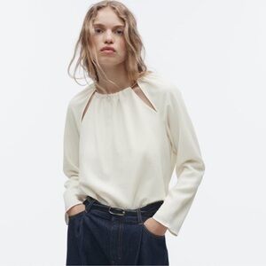ZARA Blouse Cut Out Long Sleeve Ecru Ivory Gold Round Neck Women XS Blogger Glam